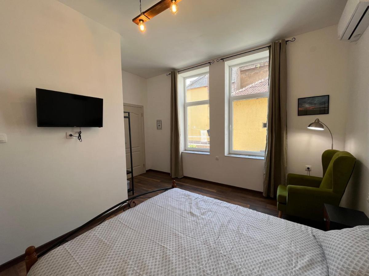 Prista Guest Rooms Русе Екстер'єр фото